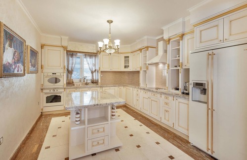 Sasovici House | Awesome home in Herceg Novi with WiFi