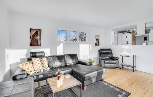 Holbaek House | Awesome Home In Holbæk With Kitchen