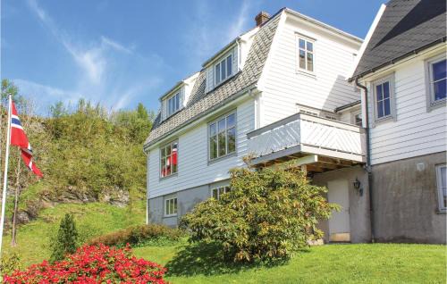 Fusa House | Awesome Home In Holmefjord