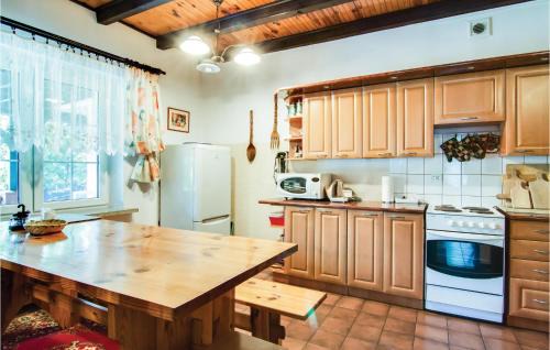 gmina Nowogrodek Pomorski House | Awesome Home In Karsko With Sauna