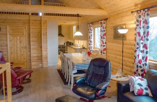 Eike House | Awesome home in Kolnes