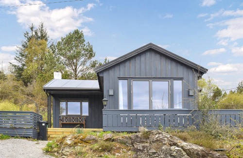 Karmoy House | Awesome home in Kopervik with WiFi
