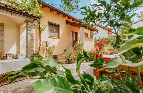 Podgorje House | Awesome home in Kozina with kitchen