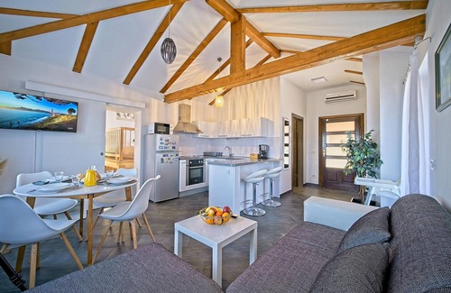 Brdovec House | Awesome home in Kraj Donji with WiFi