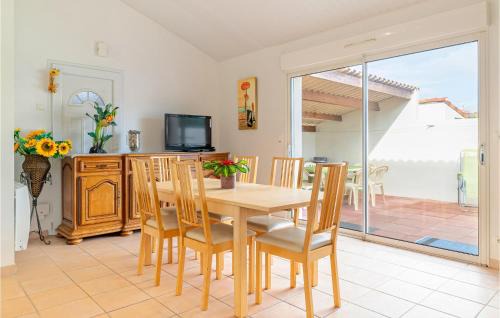 La Faute-sur-Mer House | Awesome Home In La Faute Sur Mer