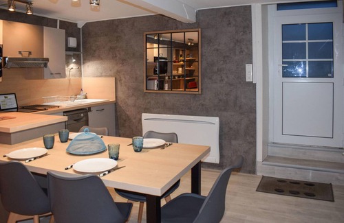 Brelevenez House | Awesome home in Lannion with WiFi