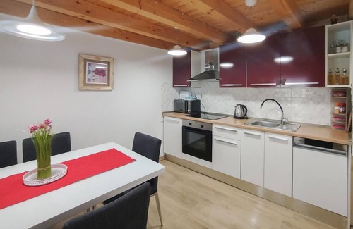 Ljubitovica House | Awesome home in Ljubitovica