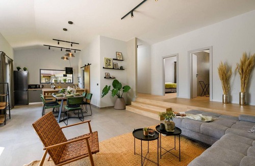 Filipana House | Awesome home in Marcana with WiFi