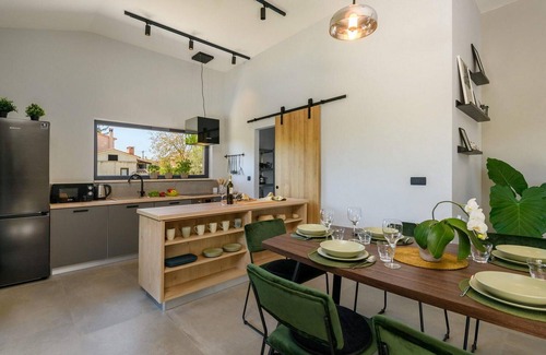 Filipana House | Awesome home in Marcana with WiFi