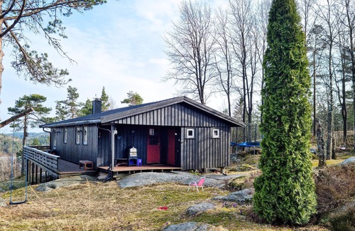 Oyslebo House | Awesome home in Marnardal with kitchen