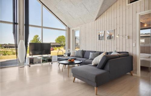 Saksild Strand House | Awesome Home In Odder With Wifi