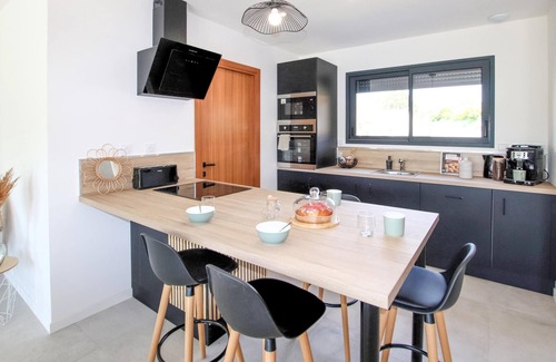 Puy-Saint-Martin House | Awesome home in Puy St Martin