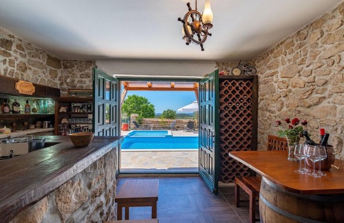 Benkovac House | Awesome home in Polaca