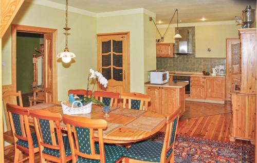 Rybakowo House | Awesome Home In Rybakowo With Wifi
