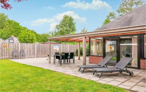 Stavenisse House | Awesome Home In Stavenisse With Kitchen