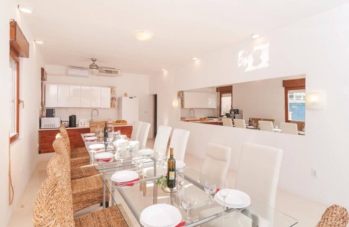 Stomorska House | Awesome home in Stomorska with kitchen