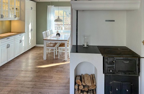 Odeshog Municipality House | Awesome home in Tranås with sauna