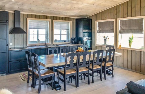 Nissedal House | Awesome home in Treungen with sauna