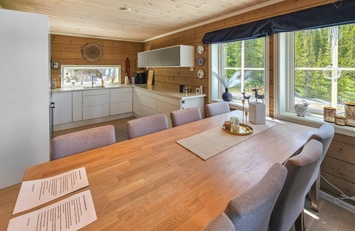 Vinje House | Awesome home in Vinje with sauna