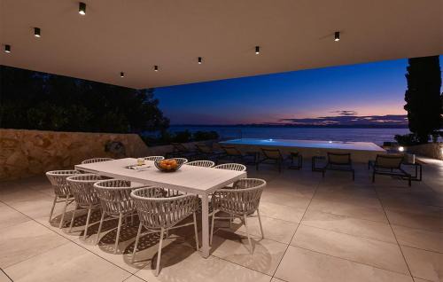 Zdrelac House | Awesome Home In Zdrelac