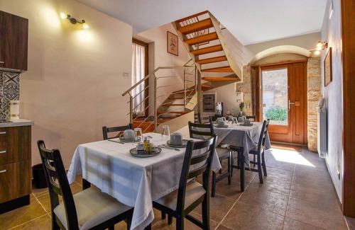 Chiaramonte Gulfi House | Awesome home in Chiaramonte Gulfi