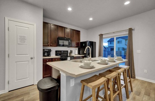 Colorado Springs House | ★Awesome Home★Great Neighborhood★Near Food & Fun★Designed with You in Mind★
