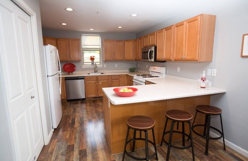 Basalt House | Awesome Lakeside Townhome corner unit with beautiful mountain views