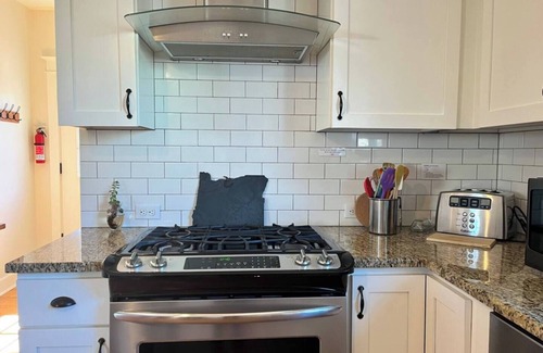 Alberta Arts District House | Awesome location, Lovely 5BR Alberta Arts District