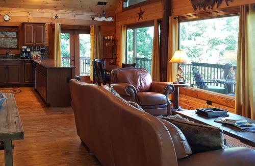 Almond Cabin | Awesome long range views of Smoky Mts., minutes to NOC, Tsali, and Lake Fontana