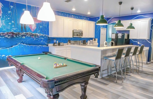 Bellavida Villa | Awesome Movie Themed 6 Bedroom Villa, Private Pool/Spa in Gated Resort