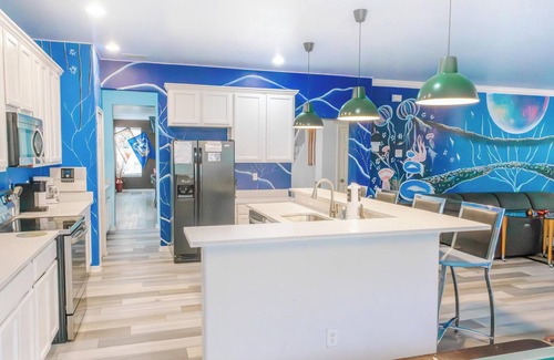 Bellavida Villa | Awesome Movie Themed 6 Bedroom Villa, Private Pool/Spa in Gated Resort