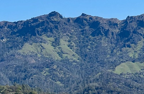 Calistoga House | Awesome Napa Valley retreat with infinity edge pool and spa