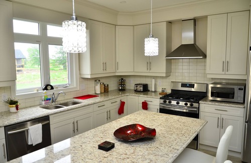 Welland House | Awesome Niagara Falls Getaway!