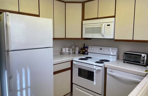 Cathedral City Condo | Awesome one bedroom condo in golf community