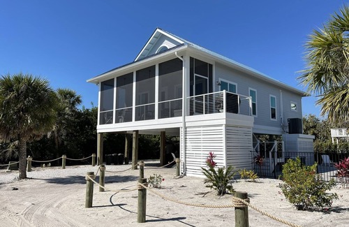 North Captiva House | AWESOME POOL HOME SPRAWLING OUTDR ENTERTAINING/STEPS2 OCEAN/2CARTS/CLUB & TENNIS
