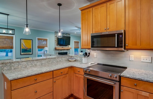 Seabrook Island House | Awesome Seabrook Village Location w/Neighborhood Pool! Amenity Cards! Pet Friendly!