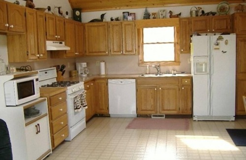 Irons House | AWESOME SECLUDED LAKEFRONT PROPERTY 💛 PICTURESQUE VIEWS💛
