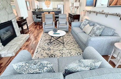 South End House | Awesome SINGLE FAMILY HOUSE- 6 HOUSES FROM BEACH-Quiet southern end