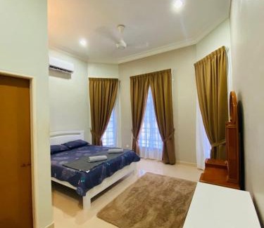 Dungun House | AYAHLONG BEACH GUESTHOUSE