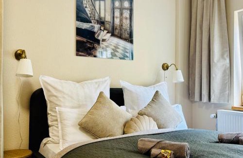 Marburg Apartment | AyCatcherHomes - Top Lage I 4 Personen I 2 Schlafzimmer I Zentral I Altstadt Marburg I Nähe Fluss Lahn I WLAN I Boutique App CHIRON