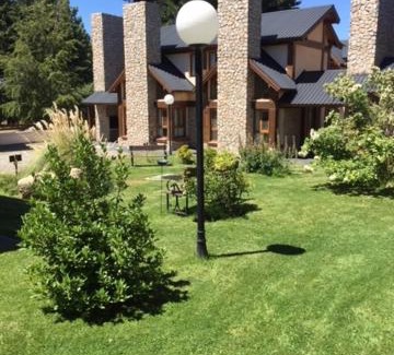 Esquel Cabin | Ayelen Andina