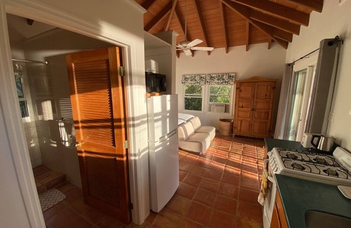 Point Rendezvous Cottage | Ayiti Cottage – A Peaceful Island Retreat with Stunning Bay Views
