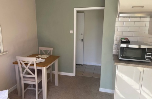 Cromer Apartment | Aylesbury Suite near Cromer and Sheringham for up to 4 persons. Pet friendly