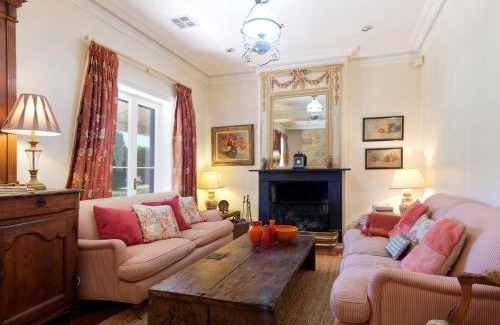 Mittagong House | Aylmerton House and Cottage for 14 Southern Highlands
