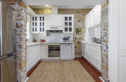 Mittagong House | Aylmerton House + Cottage for 14, Southern Highlands