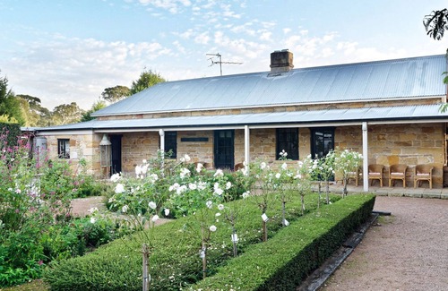 Mittagong House | Aylmerton House + Cottage for 14, Southern Highlands