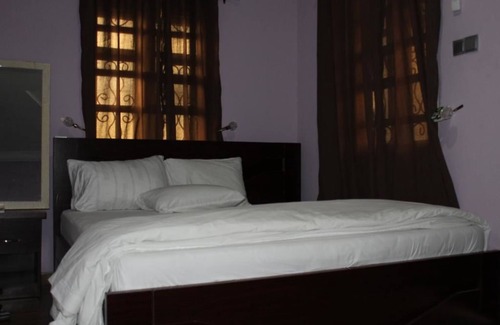 Port Harcourt Hotel | Ayoluyem Hotel