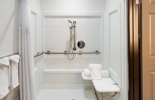 Santa Ana Heights Hotel | Ayres Hotel Costa Mesa/Newport Beach