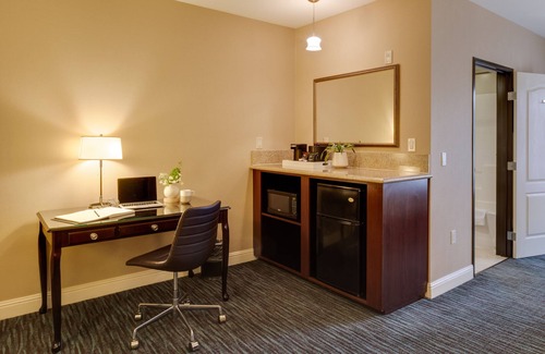 Mission Viejo Hotel | Ayres Hotel & Spa Mission Viejo – Lake Forest