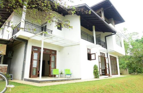 Halpatota Apartment | Ayurishi Villa